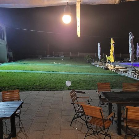 Relax Hotel Greci Ngoại thất bức ảnh