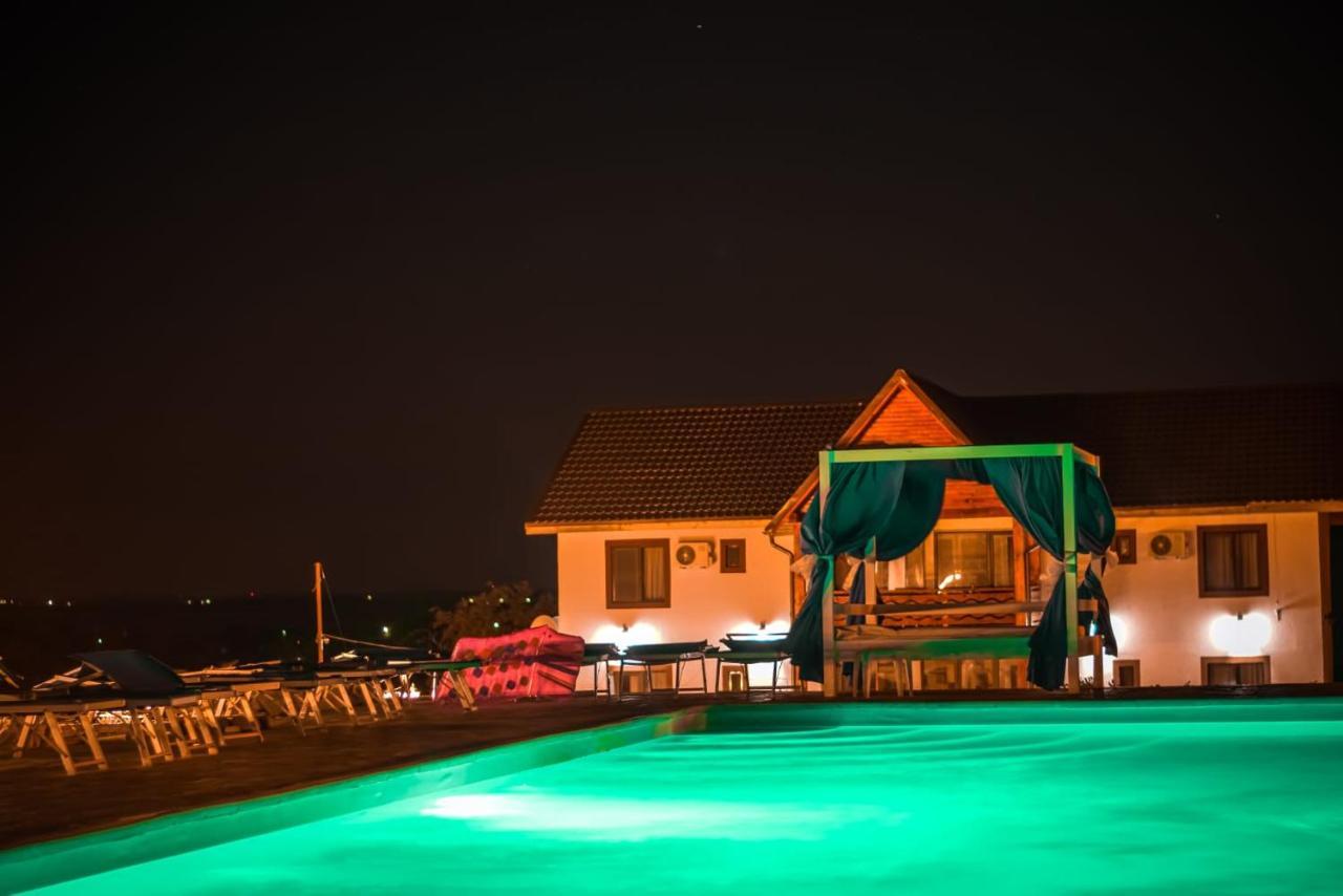 Relax Hotel Greci Ngoại thất bức ảnh