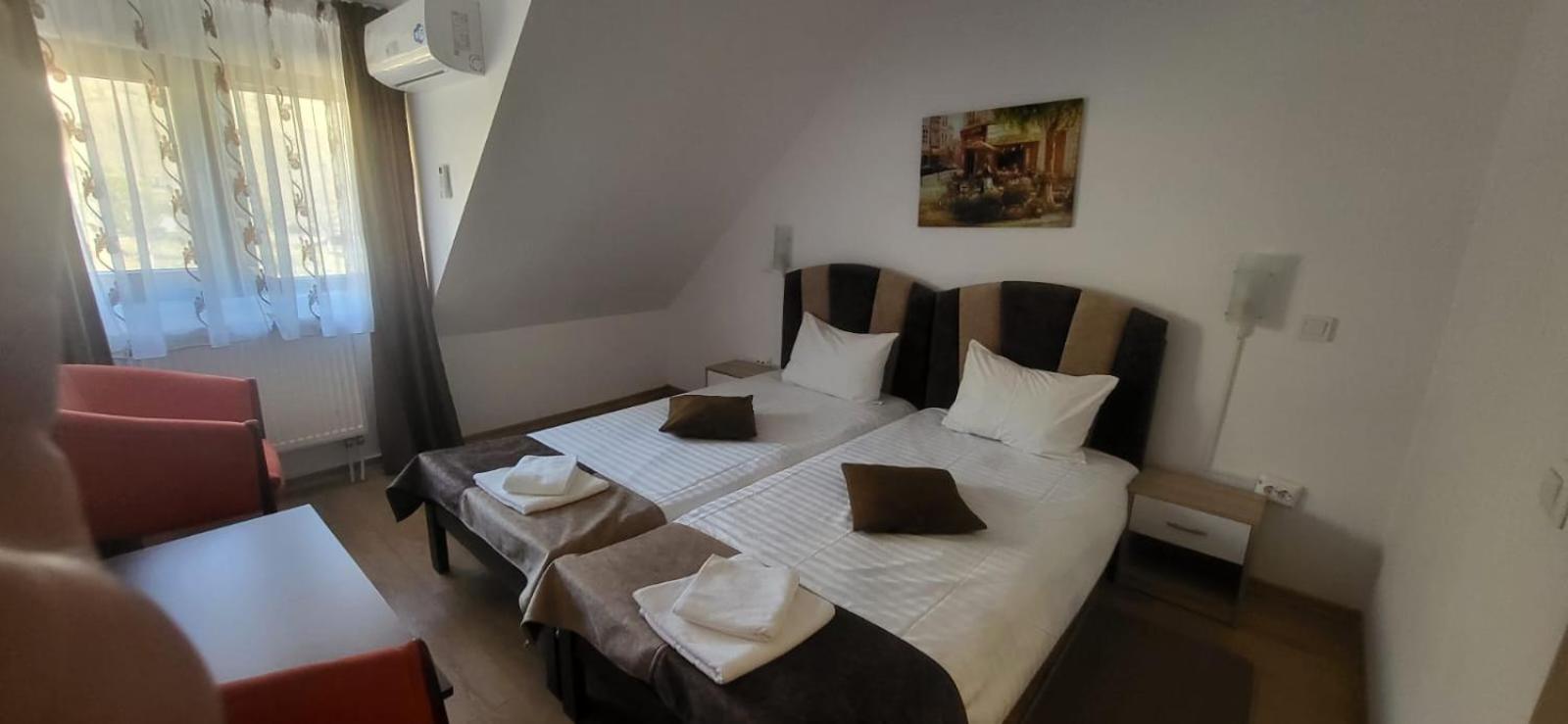 Relax Hotel Greci Ngoại thất bức ảnh